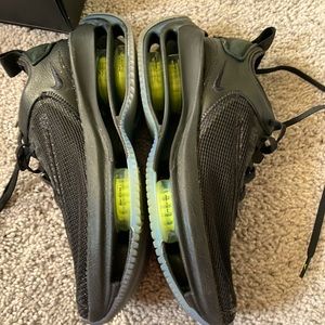 Nike- Brand new high- end leather and mesh, bubble exceptional quality !